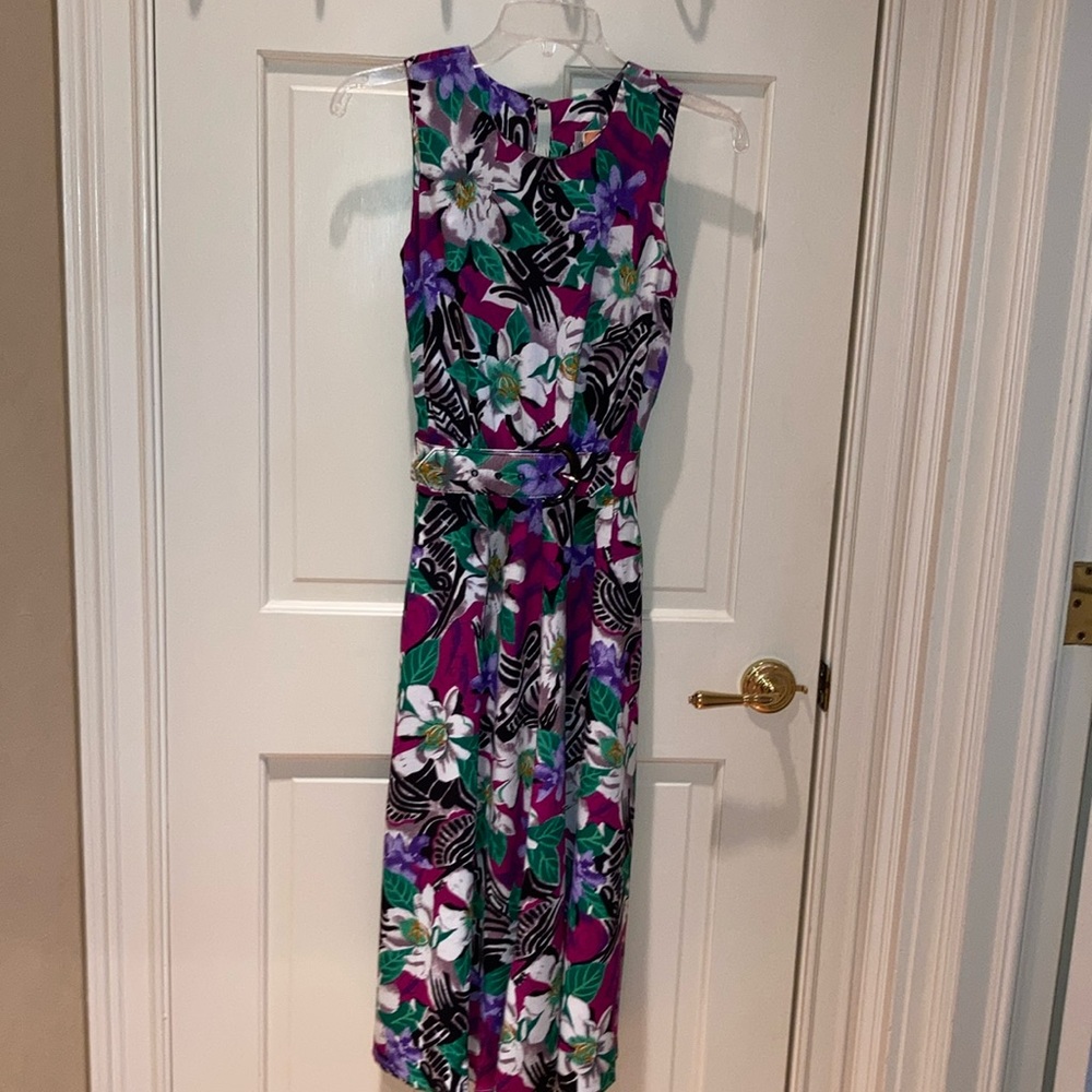 Petite floral sleeveless dress. Geoffrey Craig.